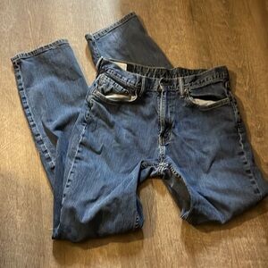 32 X 34 Levi Strauss straight blue jean